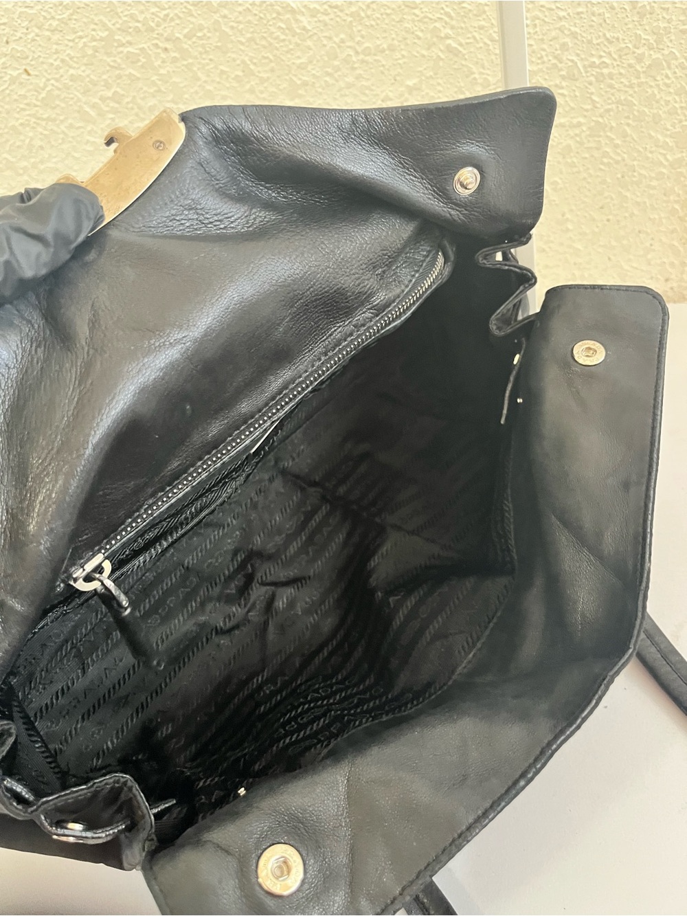 Prada nylon vintage pushlock shoulder bag - Picture 4 of 12